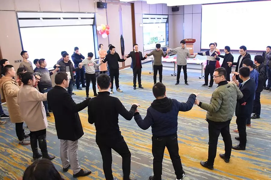 挑戰(zhàn)極限 超越自我 | 武漢中觀2018年表彰大會暨2019年展望 挑戰(zhàn)極限 超越自我 | 武漢中觀2018年表彰大會暨2019年展望