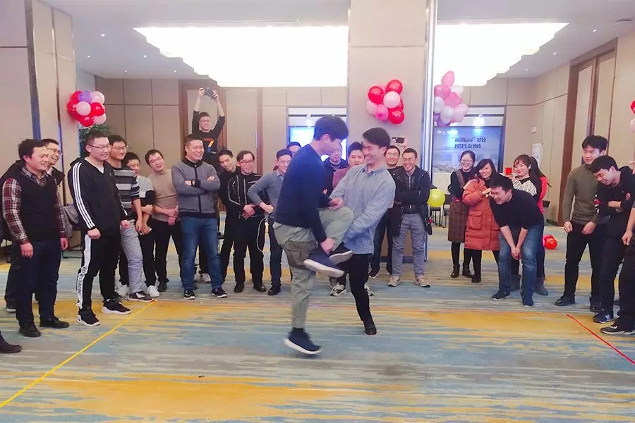 挑戰(zhàn)極限 超越自我 | 武漢中觀2018年表彰大會暨2019年展望 挑戰(zhàn)極限 超越自我 | 武漢中觀2018年表彰大會暨2019年展望