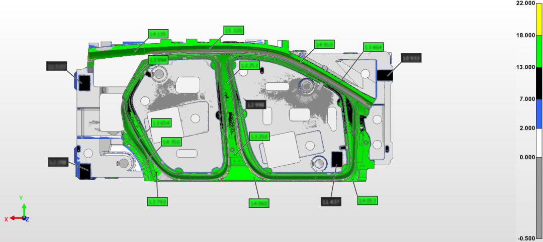 將三維檢測(cè)數(shù)據(jù)與原數(shù)模進(jìn)行比對(duì)，得到各位置的加工余量。汽車側(cè)門模具加工余量色彩差圖（檢測(cè)報(bào)告部分示意）