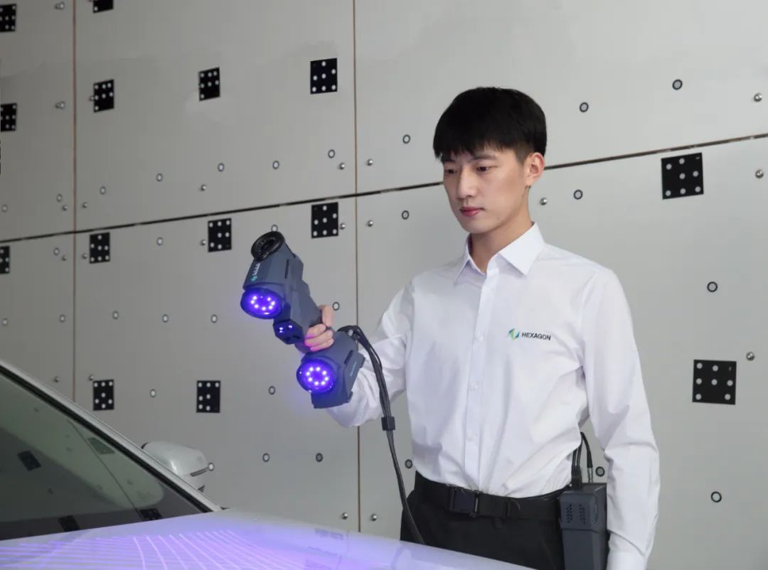 MarvelScan全球首創(chuàng)不跟蹤不貼點(diǎn)手持激光掃描模式