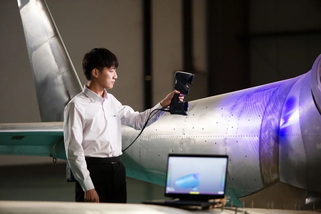 工業(yè)級(jí)手持激光掃描儀AtlaScan高效掃描飛機(jī)