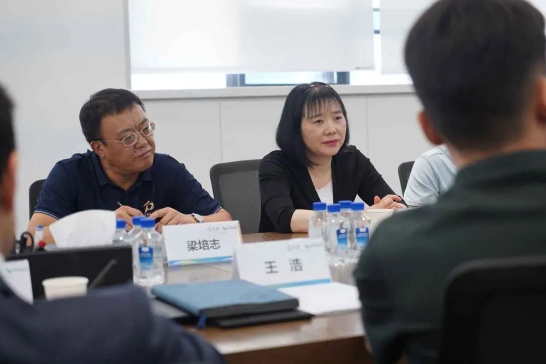 在座談交流環(huán)節(jié)，雙方圍繞如何更好地推動產(chǎn)教融合進行了深入探討